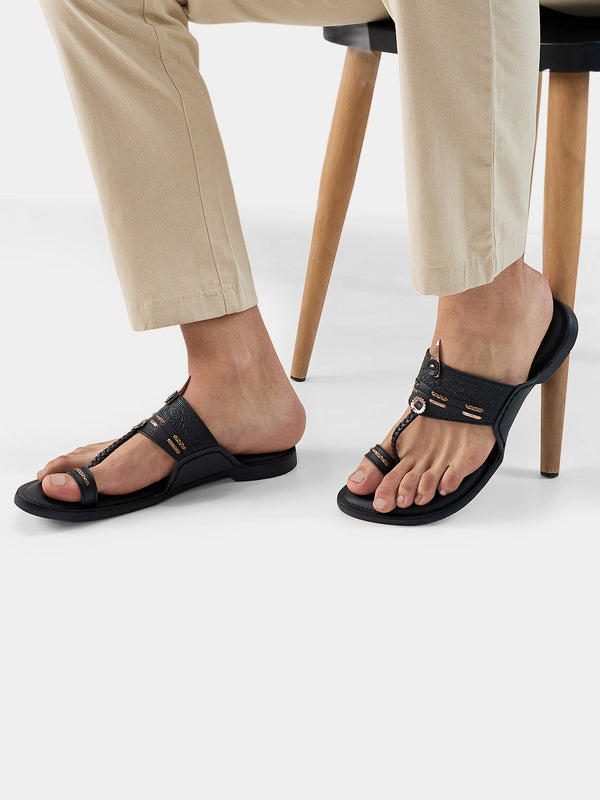 Regal Black Mens Stylish Leather Embossed Kolhapuris