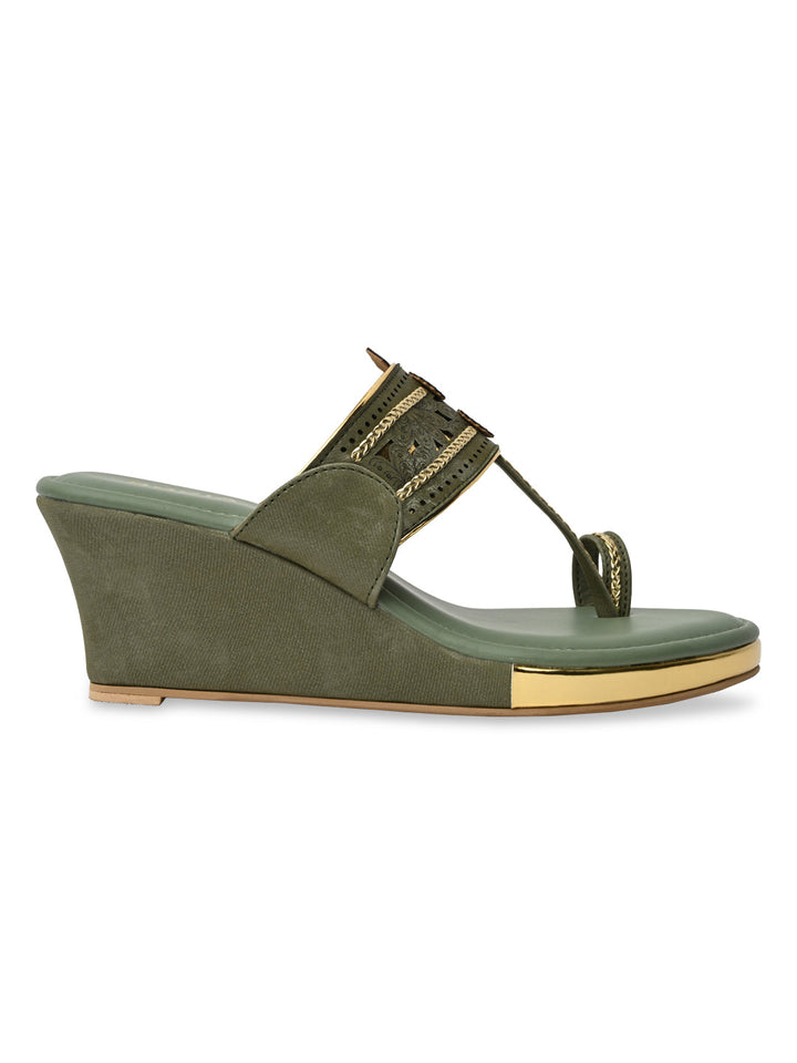 Rocia By Regal Green Women Laser Cut Kolhapuri Wedges