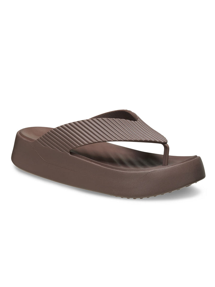 Crocs Brown Women Getaway Groove Platform Flip Flops